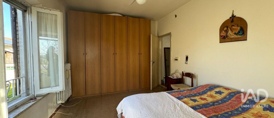 Casa indipendente / Villa 8 locali di 226 m² in Mirandola (41037)