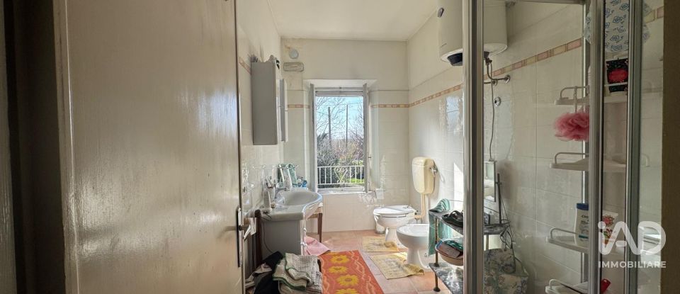 Casa indipendente / Villa 8 locali di 226 m² in Mirandola (41037)