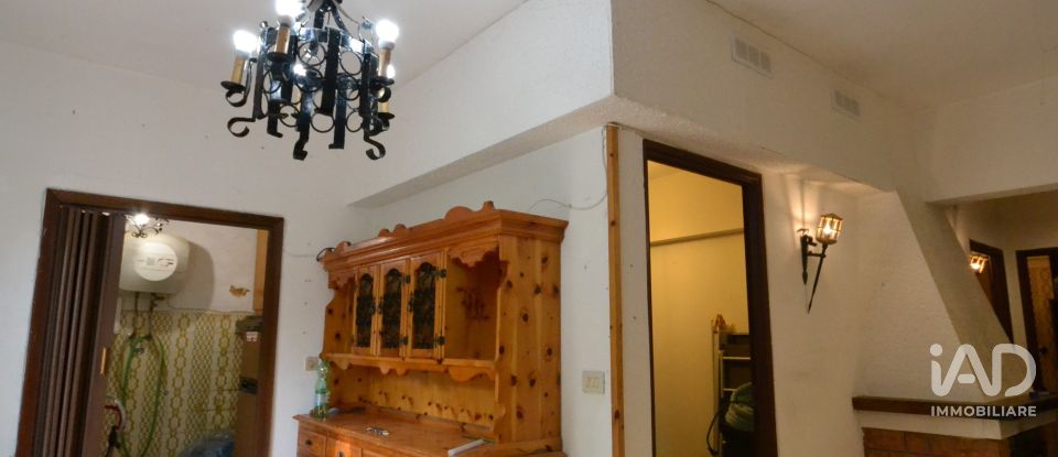 Three-room apartment of 65 m² in Crocefieschi (16010)