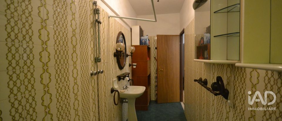 Three-room apartment of 65 m² in Crocefieschi (16010)