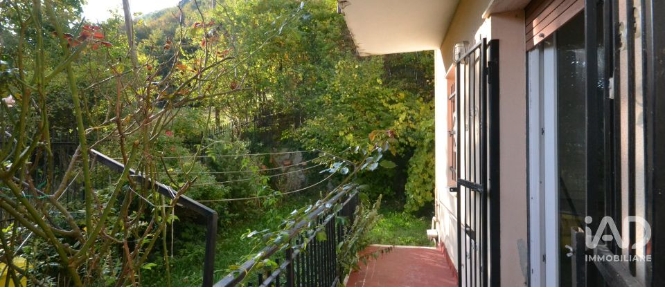 Three-room apartment of 65 m² in Crocefieschi (16010)