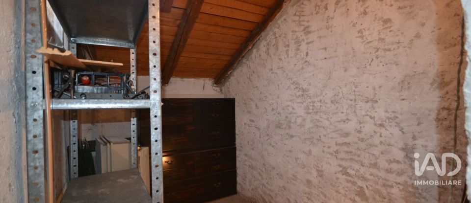Three-room apartment of 65 m² in Crocefieschi (16010)