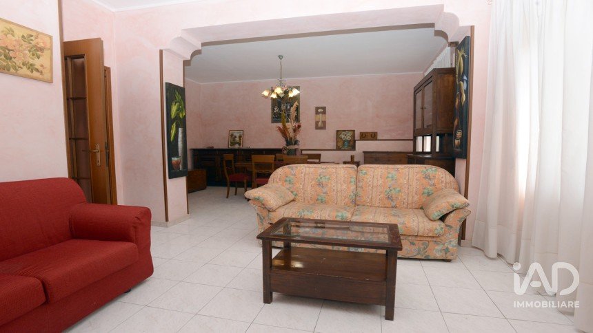 Apartment 9 rooms of 203 m² in Montecchio (05020)