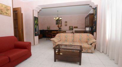 Appartamento 9 locali di 203 m² a Montecchio (05020)