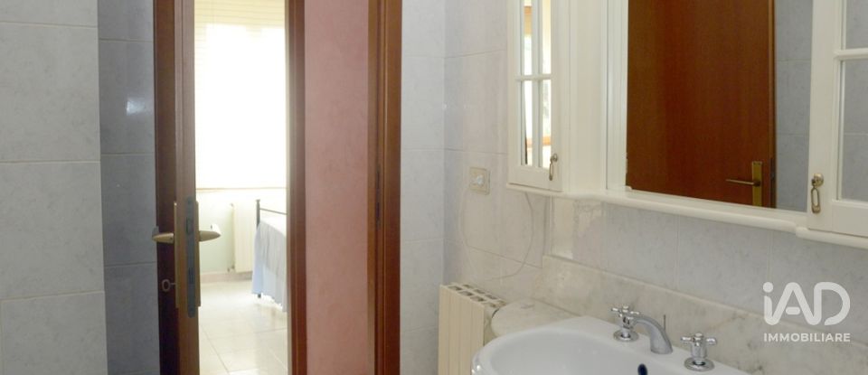 Apartment 9 rooms of 203 m² in Montecchio (05020)