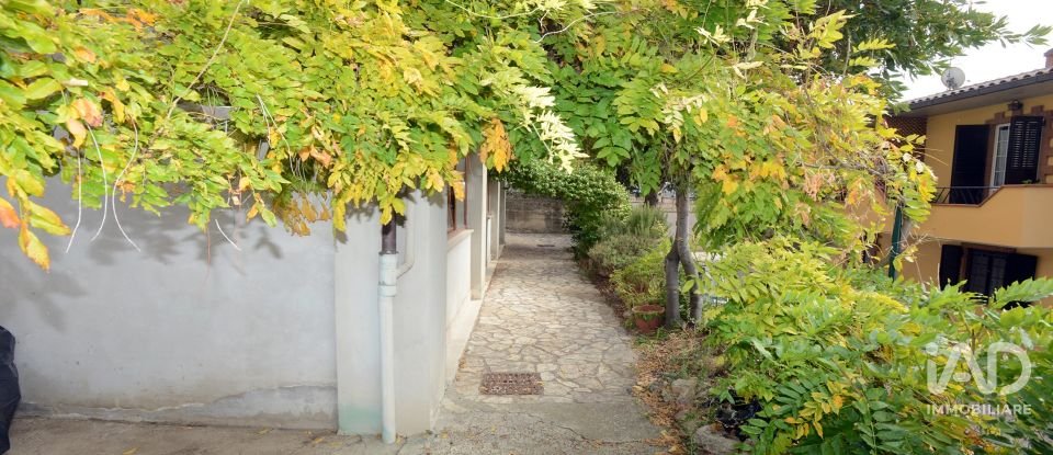 Apartment 9 rooms of 203 m² in Montecchio (05020)