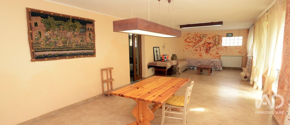 Apartment 9 rooms of 203 m² in Montecchio (05020)