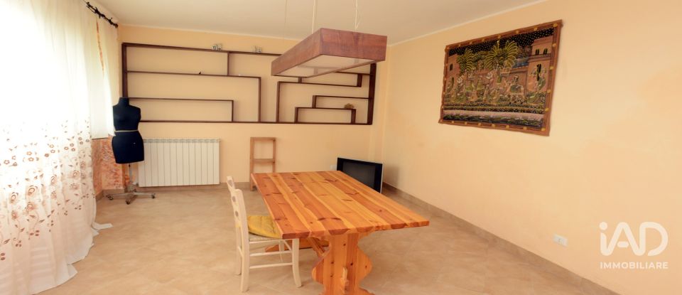 Apartment 9 rooms of 203 m² in Montecchio (05020)