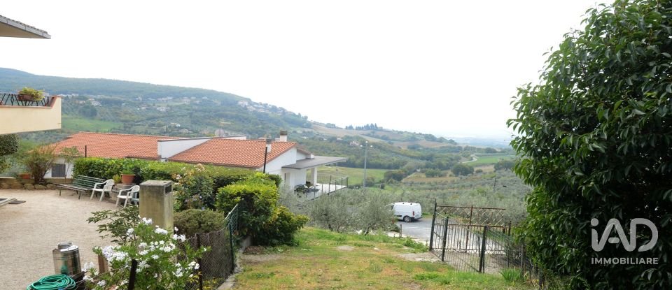 Apartment 9 rooms of 203 m² in Montecchio (05020)