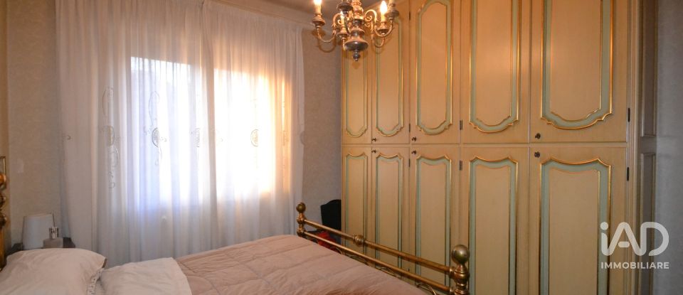 Three-room apartment of 72 m² in Genova (16159)