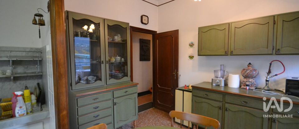 Three-room apartment of 72 m² in Genova (16159)