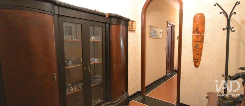 Three-room apartment of 72 m² in Genova (16159)