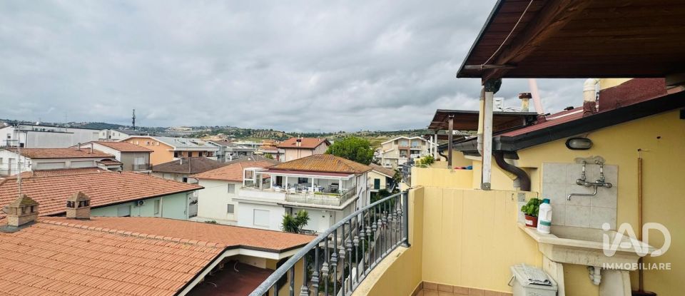 Appartamento 5 locali di 103 m² a Tortoreto (64018)