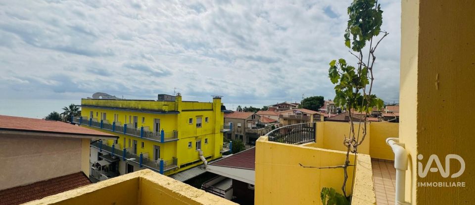 Appartamento 5 locali di 103 m² a Tortoreto (64018)