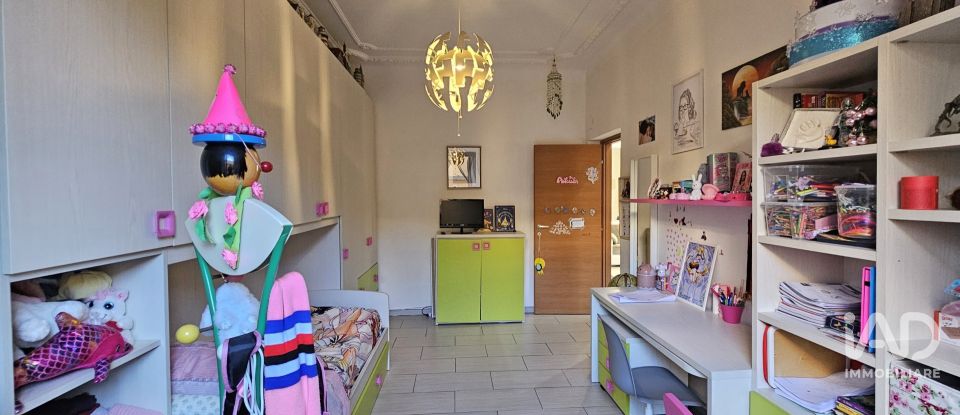 Four-room apartment of 139 m² in Genova (16144)