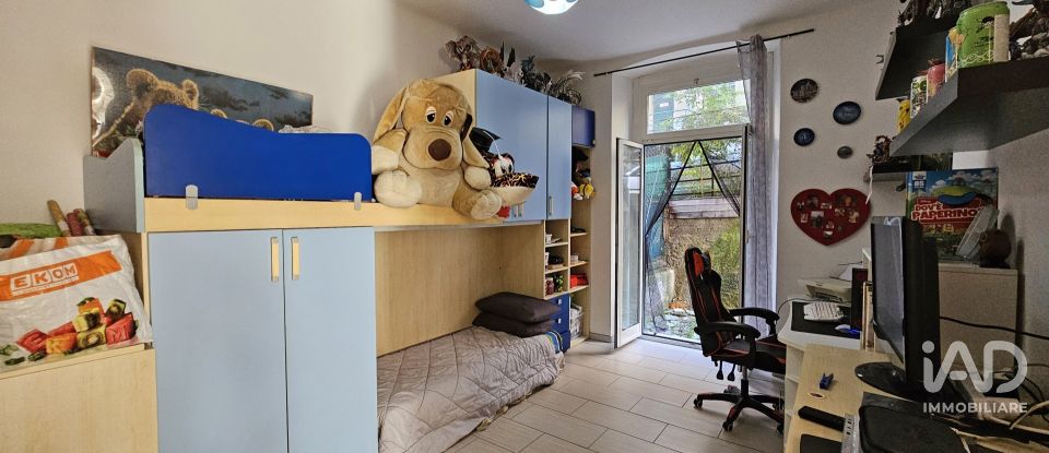 Four-room apartment of 139 m² in Genova (16144)