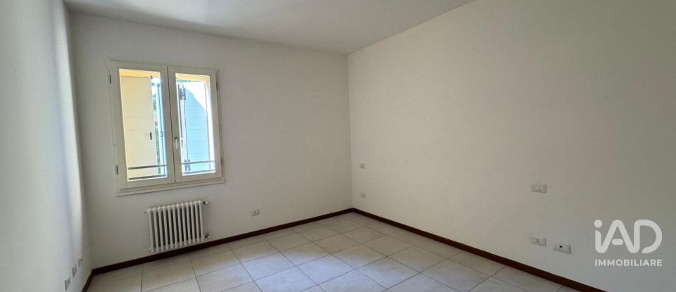 Apartment 5 rooms of 110 m² in Mirandola (41037)