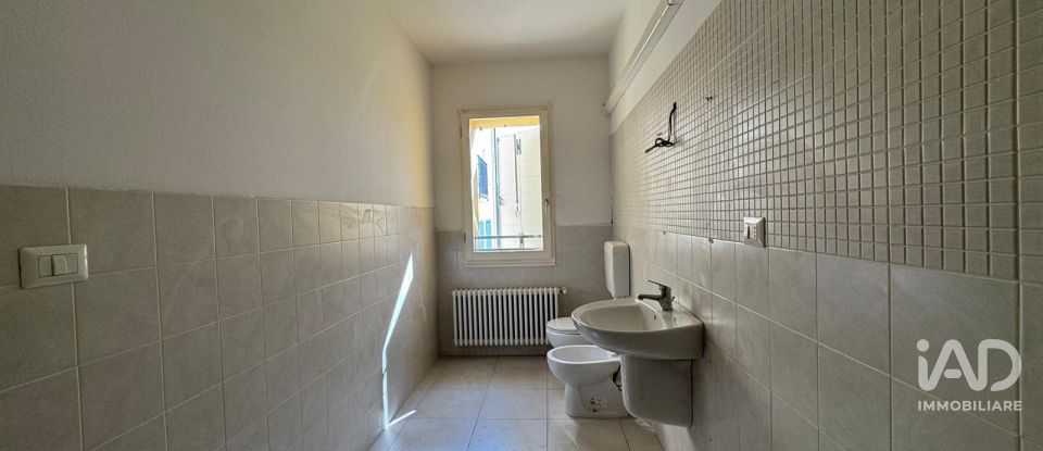 Apartment 5 rooms of 110 m² in Mirandola (41037)
