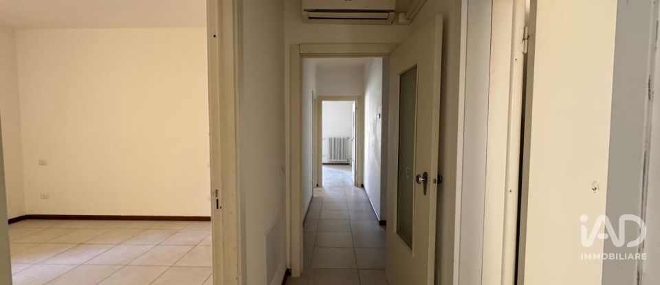 Apartment 5 rooms of 110 m² in Mirandola (41037)