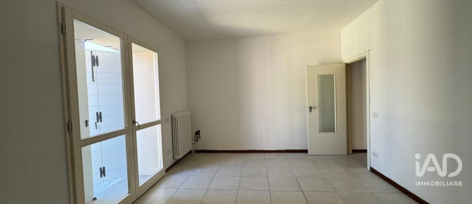 Apartment 5 rooms of 110 m² in Mirandola (41037)