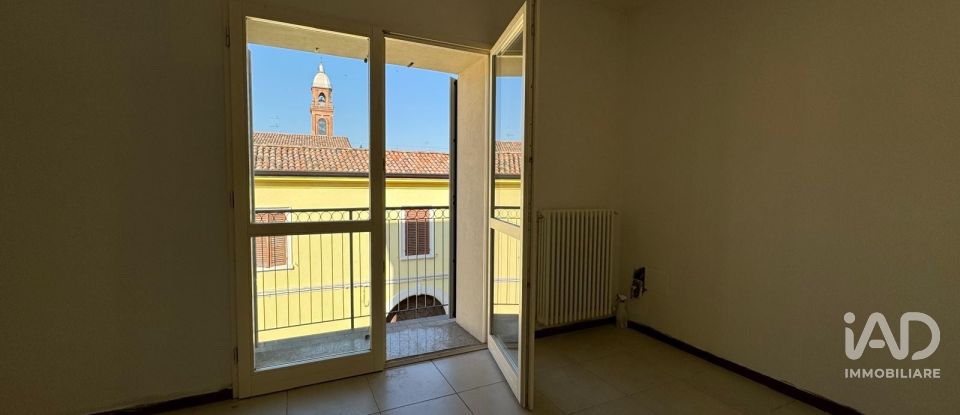 Apartment 5 rooms of 110 m² in Mirandola (41037)