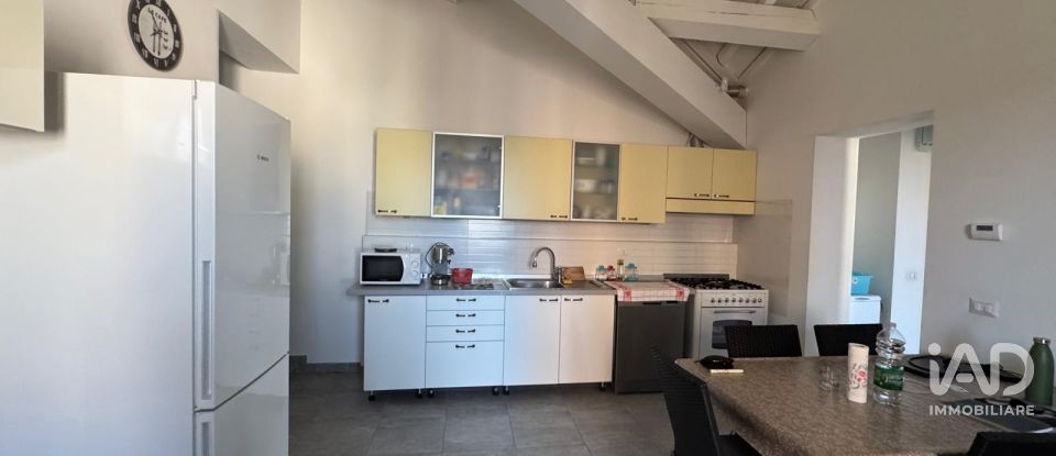 Three-room apartment of 90 m² in Mirandola (41037)