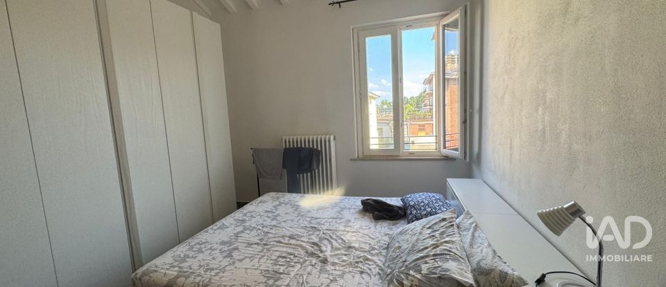 Three-room apartment of 90 m² in Mirandola (41037)