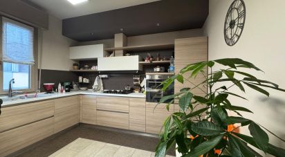 Casale 5 locali di 210 m² in Mirandola (41037)