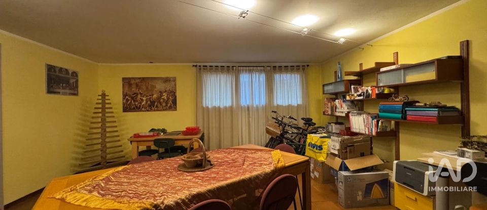 Farm 5 rooms of 210 m² in Mirandola (41037)