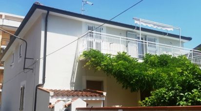 Townhouse 12 rooms of 250 m² in Scalea (87029)