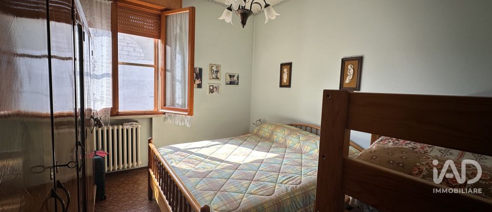 House 5 rooms of 108 m² in Concordia sulla Secchia (41033)