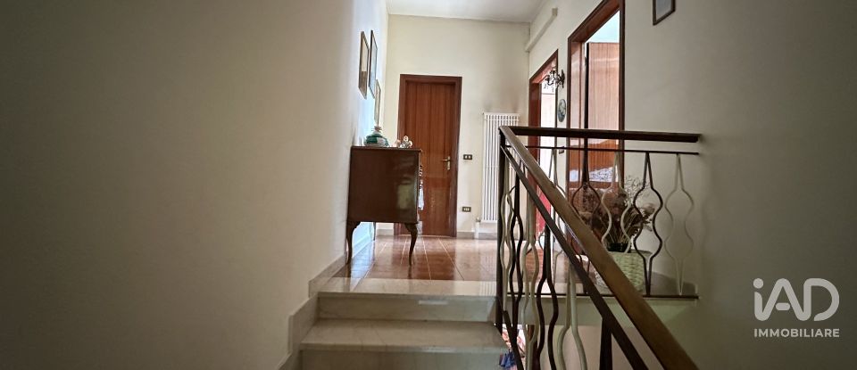 House 5 rooms of 108 m² in Concordia sulla Secchia (41033)