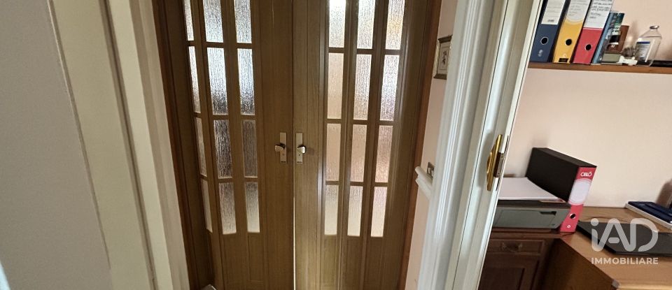 Four-room apartment of 110 m² in Nova Milanese (20834)