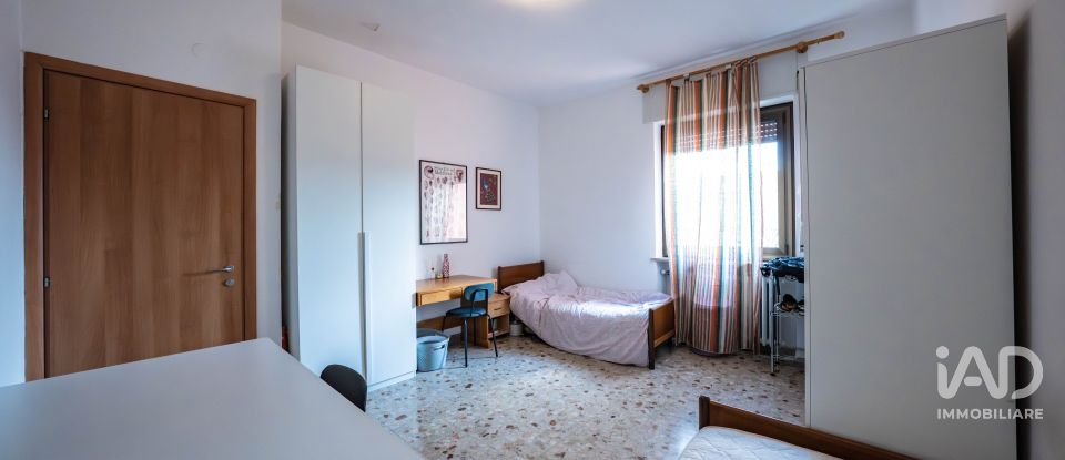 Apartment 8 rooms of 126 m² in Verona (37131)