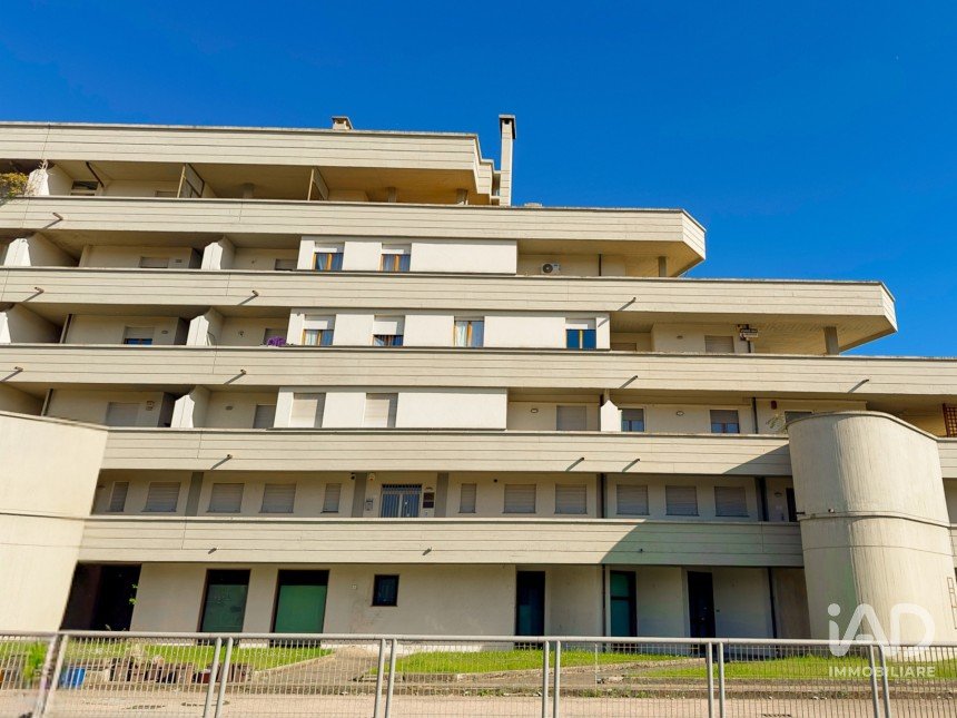 Quadrilocale di 102 m² a Foligno (06034)