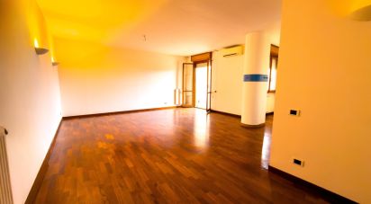 Quadrilocale di 102 m² a Foligno (06034)