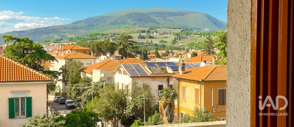 Quadrilocale di 102 m² a Foligno (06034)