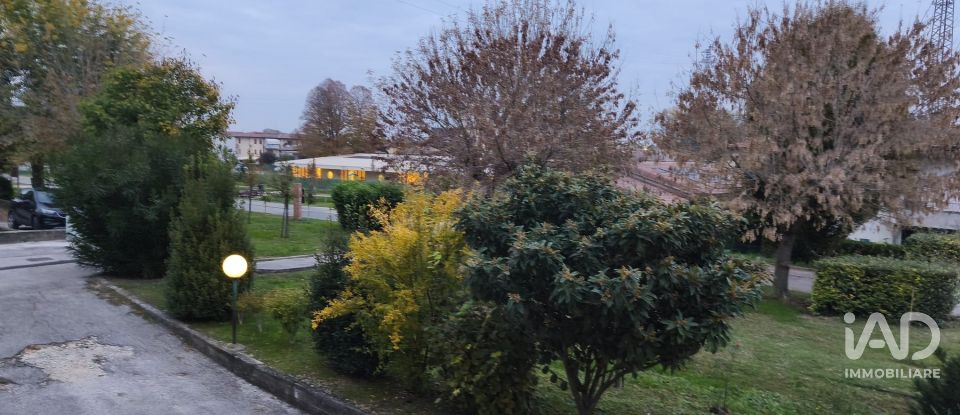 Appartamento 5 locali di 87 m² a Longare (36023)