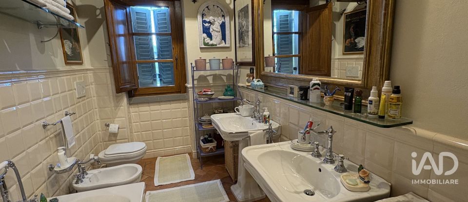 Casale 6 locali di 240 m² in Sansepolcro (52037)