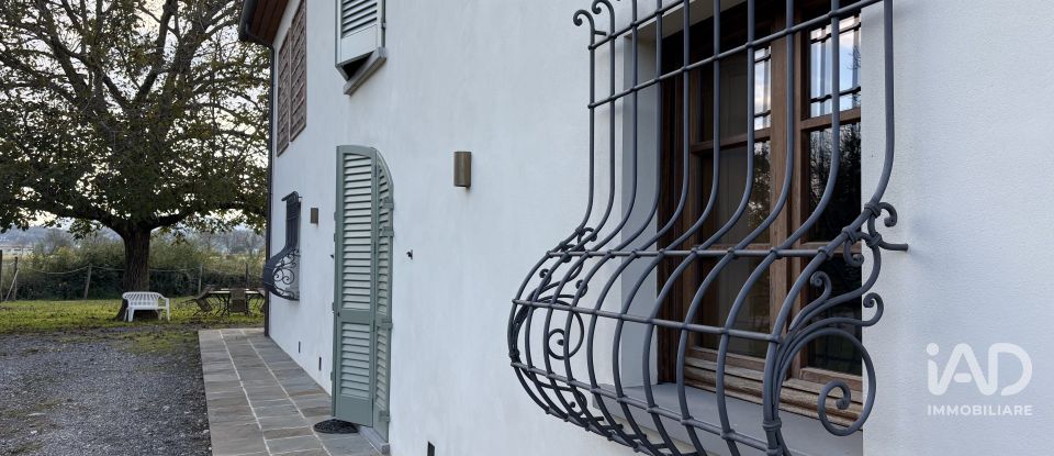 Casale 6 locali di 240 m² in Sansepolcro (52037)