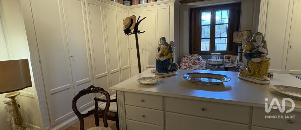 Casale 6 locali di 240 m² in Sansepolcro (52037)