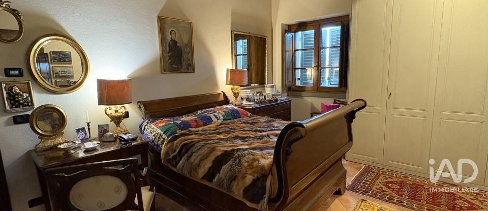 Casale 6 locali di 240 m² in Sansepolcro (52037)