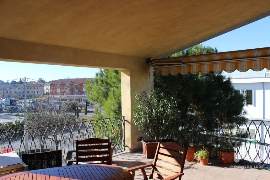 Appartamento 5 locali di 207 m² a Appignano (62010)