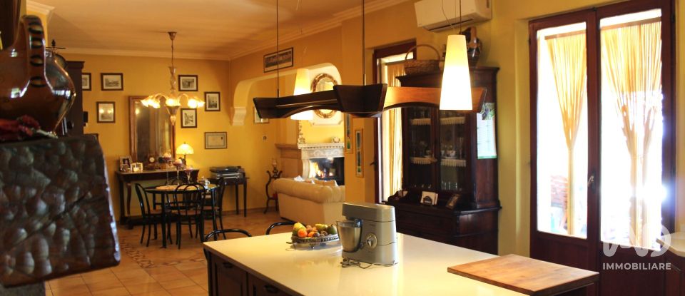 Appartamento 5 locali di 207 m² a Appignano (62010)