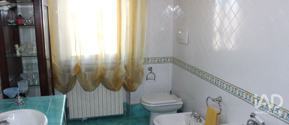 Appartamento 5 locali di 207 m² a Appignano (62010)