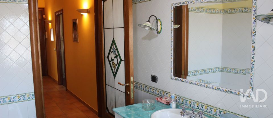 Appartamento 5 locali di 207 m² a Appignano (62010)