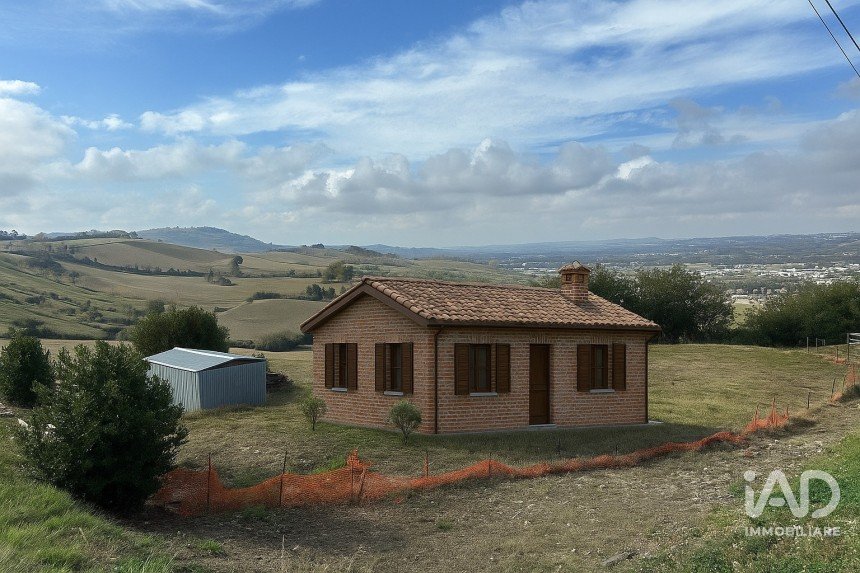 Terreno di 2.170 m² in Potenza Picena (62018)