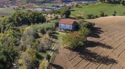 Casa indipendente / Villa 4 locali di 220 m² in Corridonia (62014)