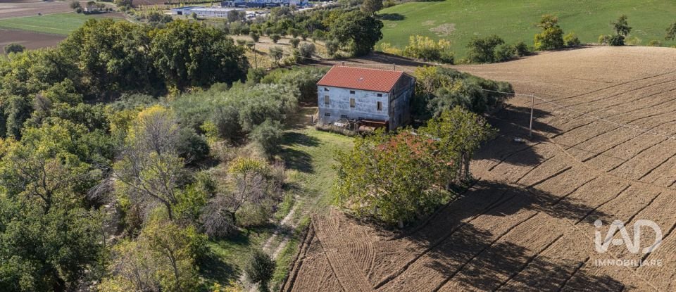 Casa indipendente / Villa 4 locali di 220 m² in Corridonia (62014)