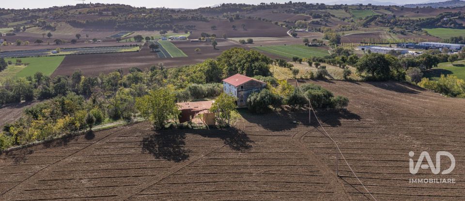 Casa indipendente / Villa 4 locali di 220 m² in Corridonia (62014)